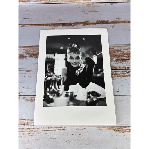 Audrey Hepburn Portraits of A Style Icon 8 Varnished Art Prints & Folio 12"x16" - Picture 3 of 10